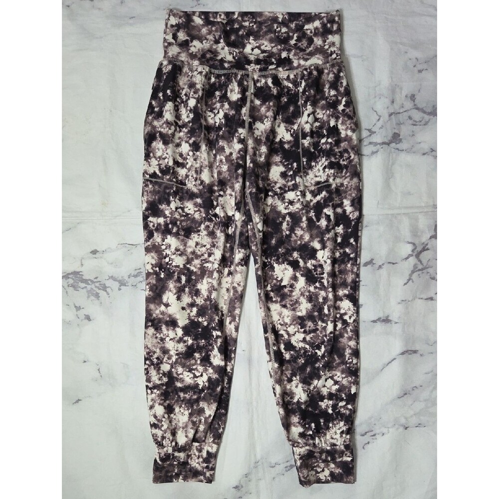 Athleta Salutation Printed Jogger High Rise